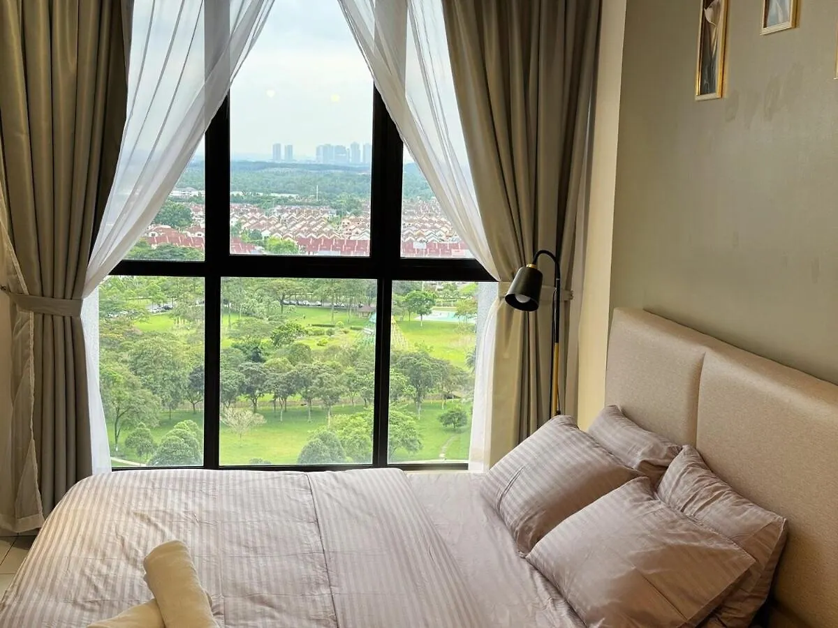 1810 Skytree Bukitindah Aeon Legoland 2-3Pax Daire Johor Bahru