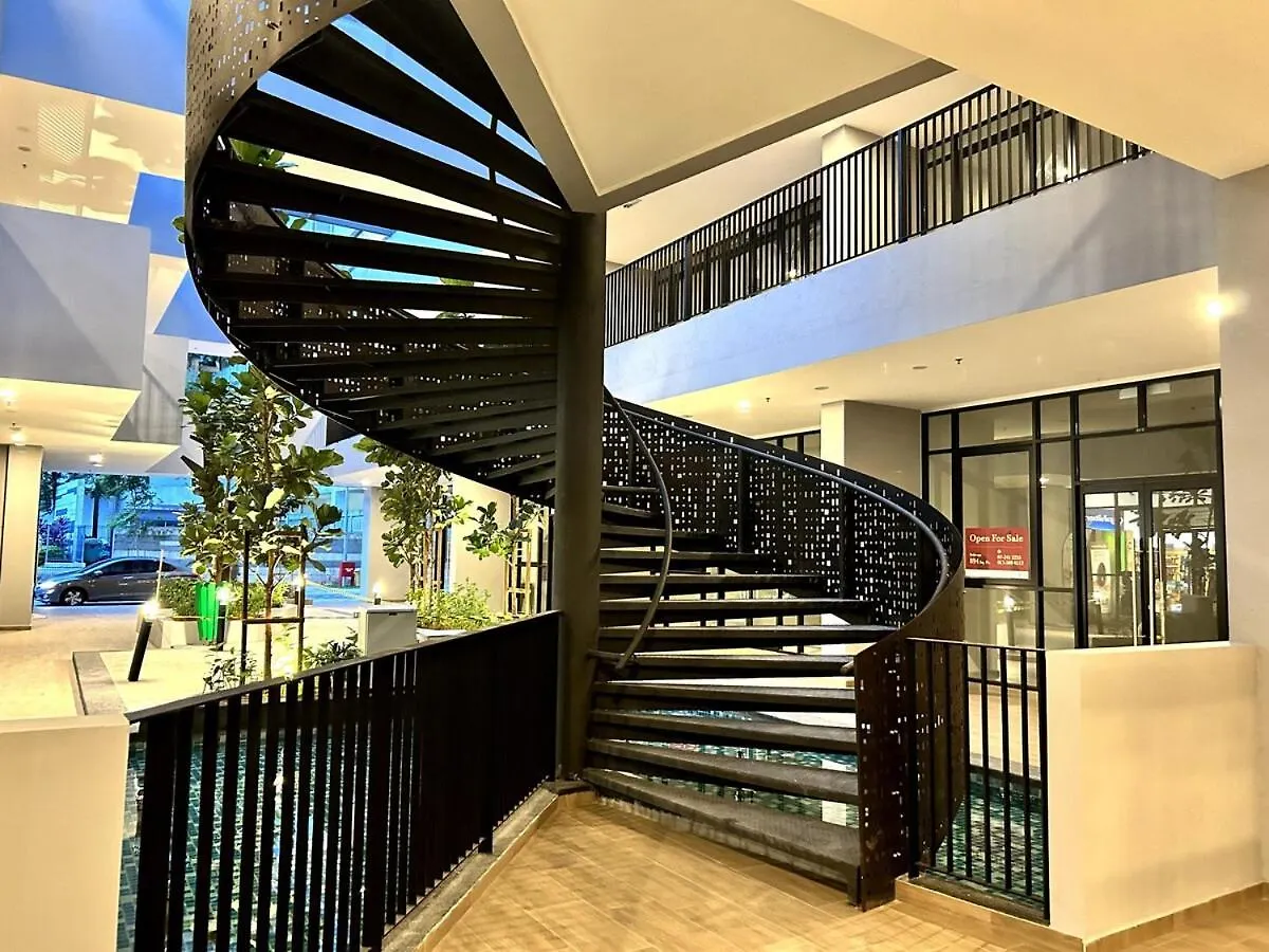 1810 Skytree Bukitindah Aeon Legoland 2-3Pax Daire Johor Bahru
